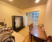 Satılır Köhnə Tikili İnşaatçılar m., Yeni Yasamal qəs., Yasamal r.