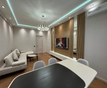 Satılır Yeni Tikili Elmlər akademiyası m., Yasamal r.