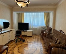 Satılır Köhnə Tikili Neftçilər m., 8-ci kilometr, Nizami r.