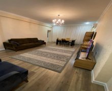 Satılır Yeni Tikili Azadlıq m., 7-ci mikrorayon, Binəqədi r.