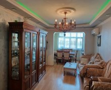 Satılır Köhnə Tikili Xalqlar dostluğu m., 8-ci kilometr, Nizami r.