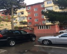 Satılır Köhnə Tikili Dərnəgül m., 7-ci mikrorayon, Binəqədi r.