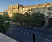 Satılır Köhnə Tikili Nizami m., Yasamal r.