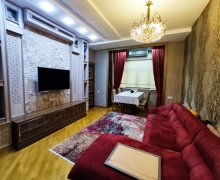 Satılır Köhnə Tikili Qara Qarayev m., Nizami r.