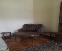 Satılır Köhnə Tikili Nizami m., Nəsimi r.