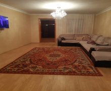 insaatcilarda kiraye aylıq heyet evleri/villa İnşaatçılar m., Yasamal qəs., Yasamal r.