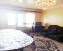 Satılır Köhnə Tikili Azadlıq m., 8-ci mikrorayon, Binəqədi r.