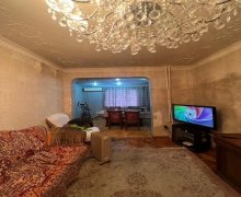 Satılır Köhnə Tikili Azadlıq m., 7-ci mikrorayon, Binəqədi r.