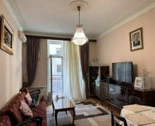 iceri seherde aylıq kiraye evler İçərişəhər m., Səbail r.