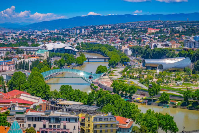 Tbilisi və Batumidə mənzil satışları - AZALIB